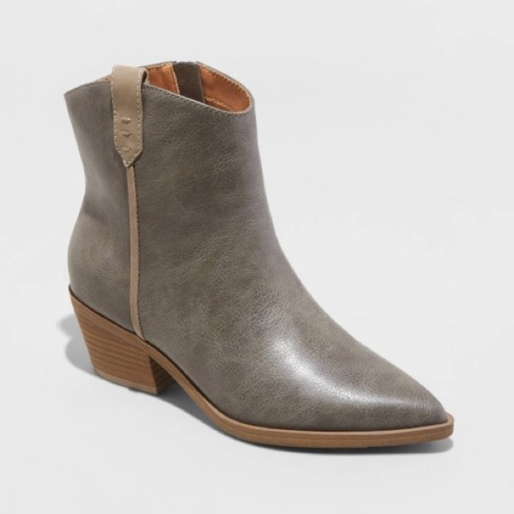 UNIVERSAL THREAD Gray Western-Style Booties - EUC